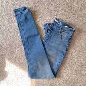 Old Navy Rockstar Super Skinny High Rise